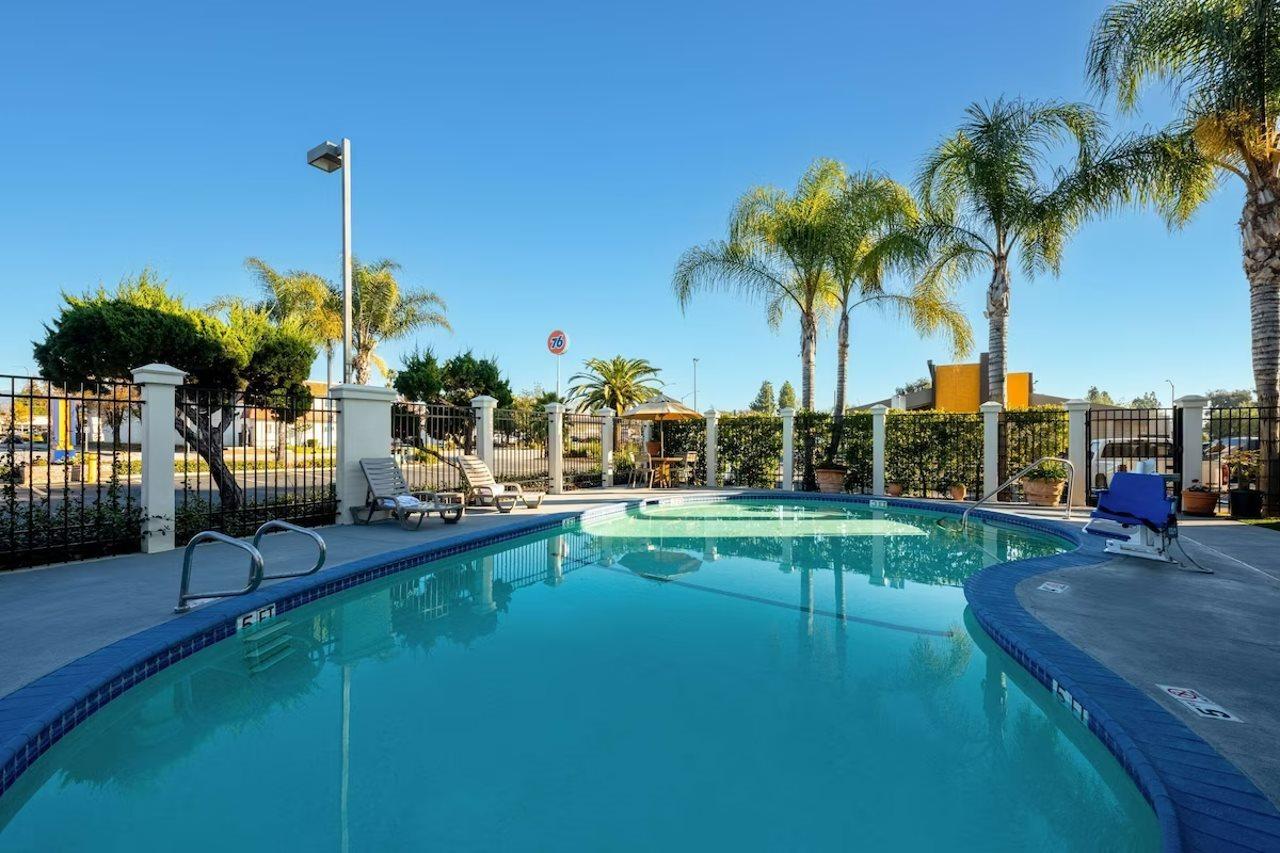 Comfort Inn Gilroy Bagian luar foto